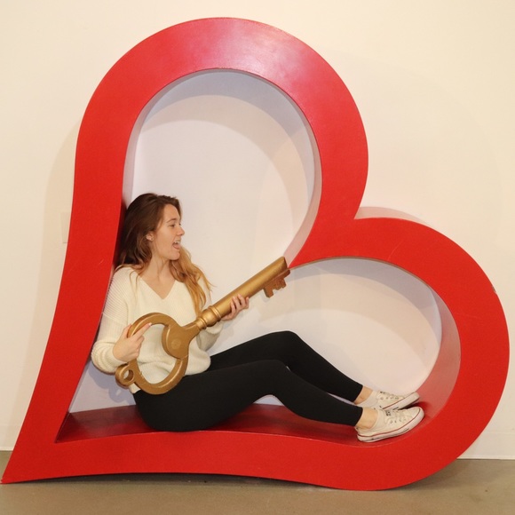 Meet your Posher, Catherine - Picture 2 of 2